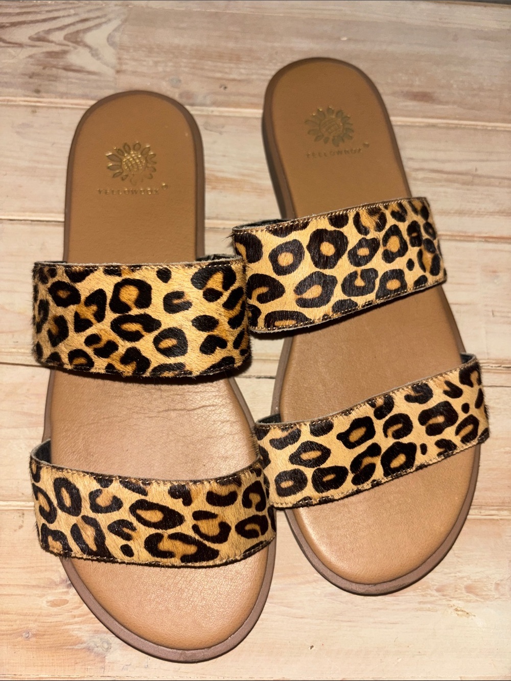 Yellow boxLeopard Print Double Strap Slide Sandals - size 9